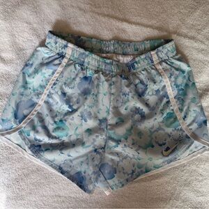 Girls Nike Dri-FIT Flowers White and Blue Shorts